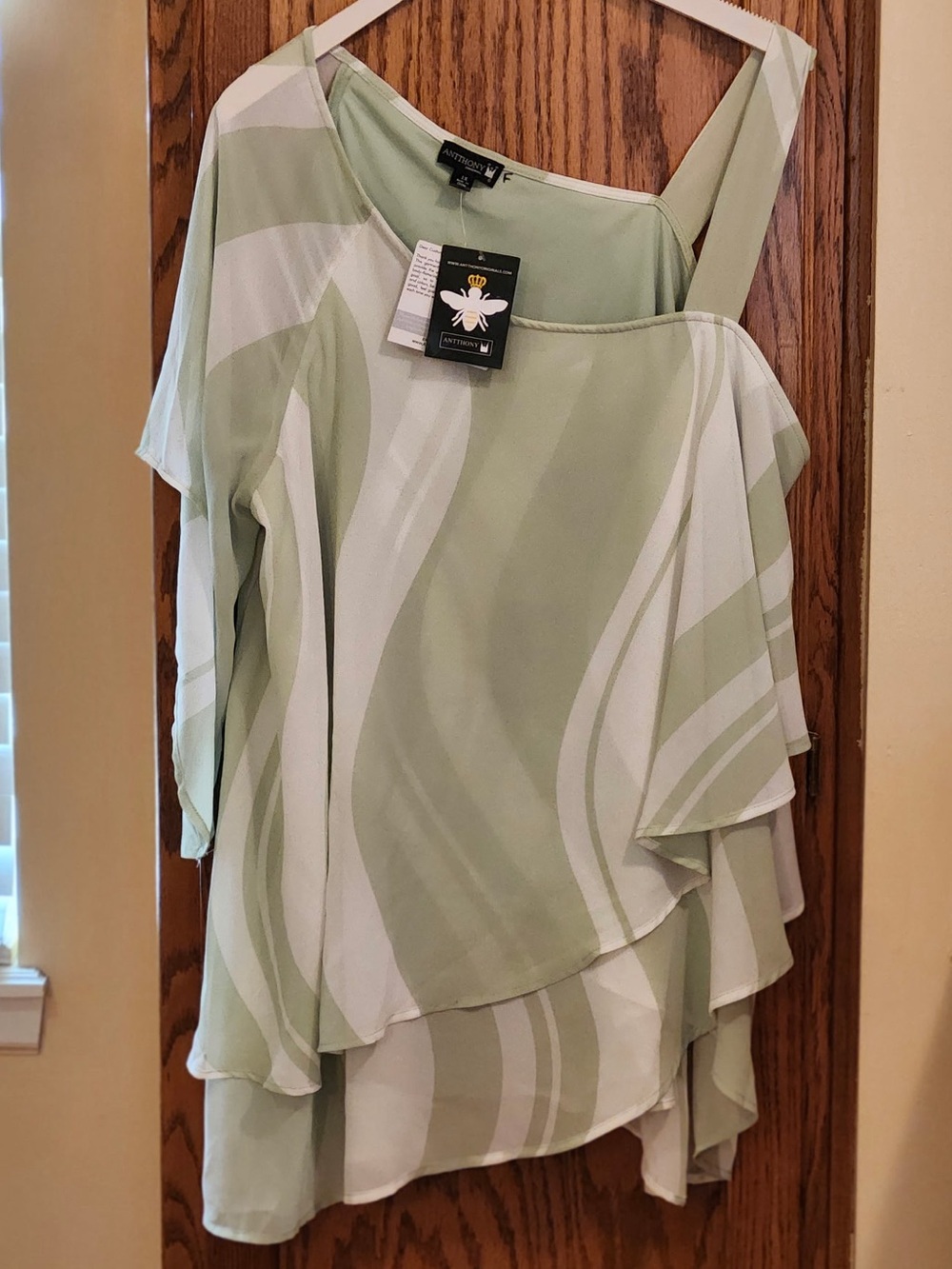 Antthony Asymmetrical One-Shoulder Blouse Sage & White Women’s Size 1X